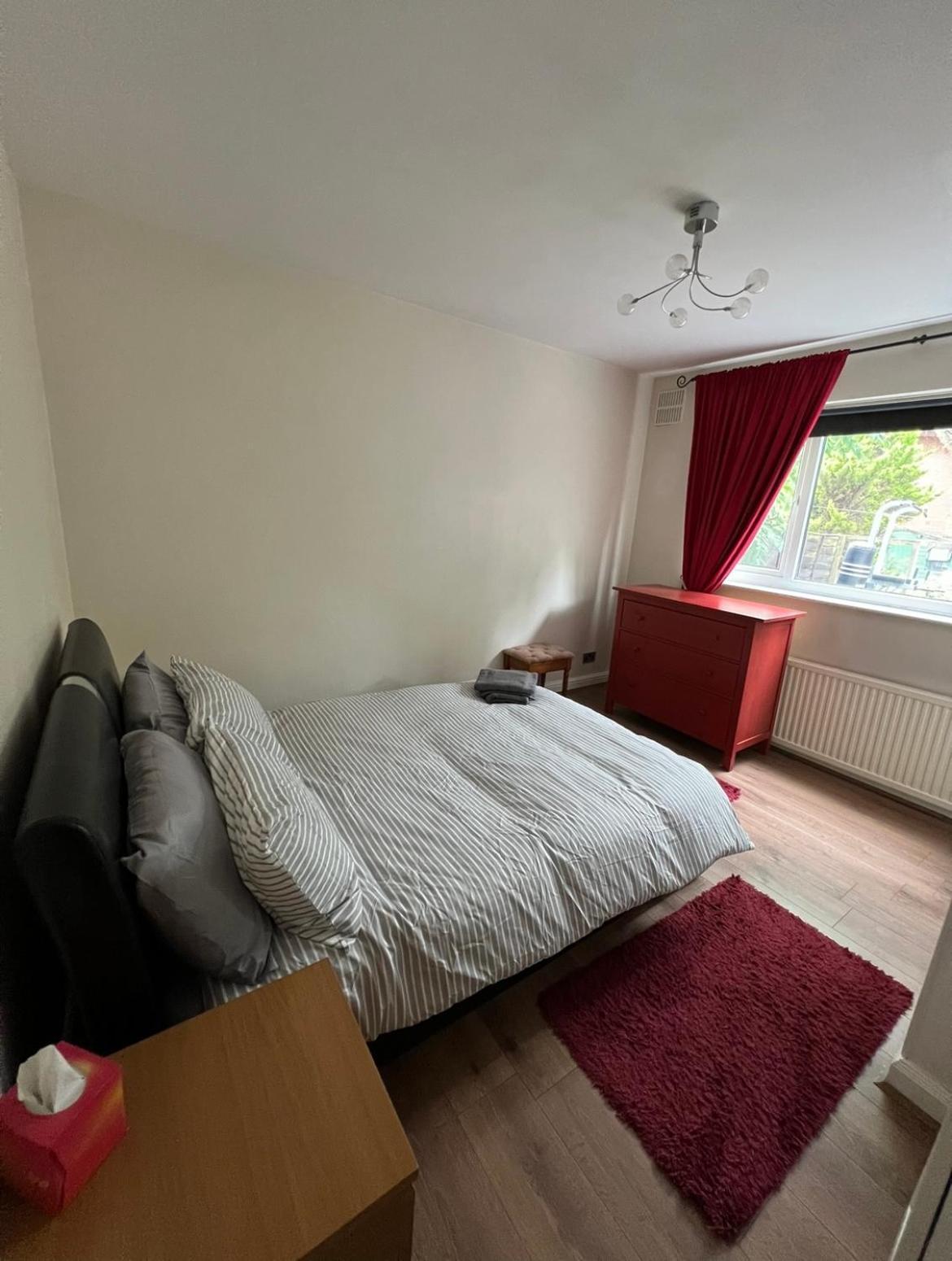 Ferienwohnung 20Mins To Bakerst, Harry Potter & Wembley Stadium! Northwood  Exterior foto