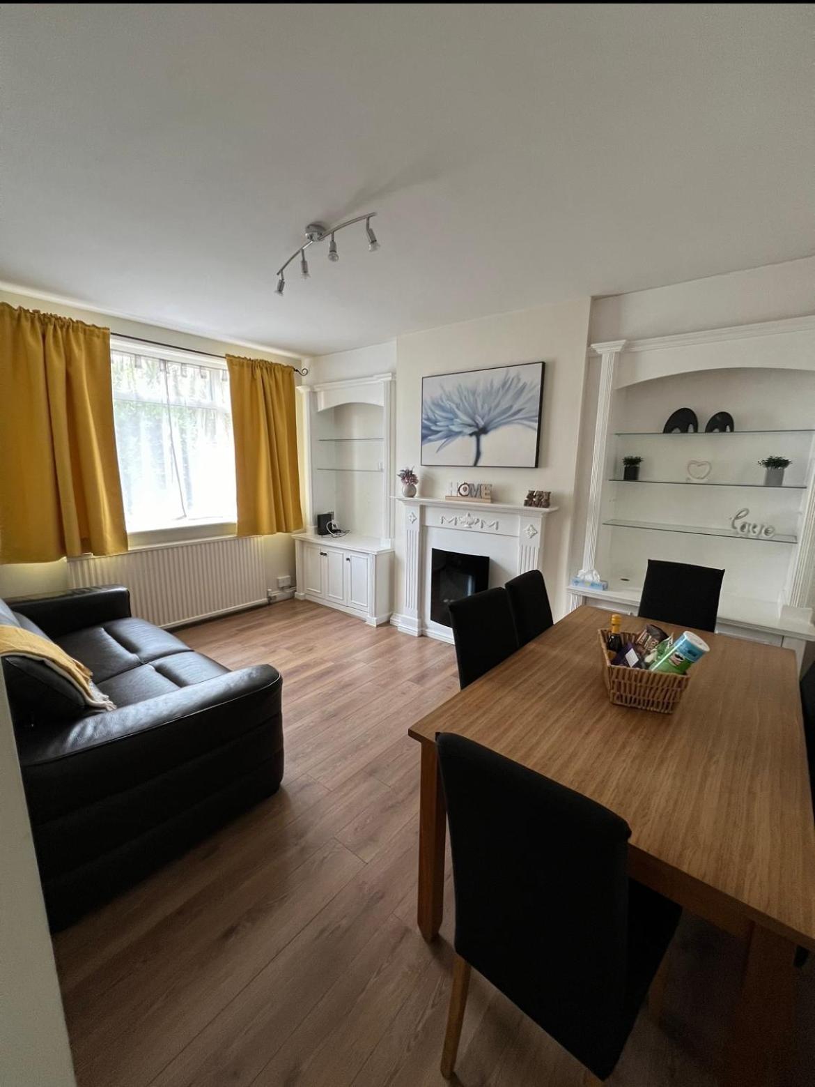 Ferienwohnung 20Mins To Bakerst, Harry Potter & Wembley Stadium! Northwood  Exterior foto
